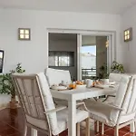 Cozy At Location *