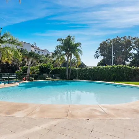 Апартаменти Cozy At Location Марбелья