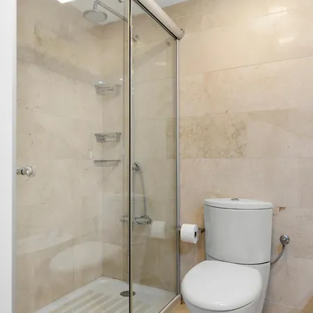 Апартаменти Cozy At Location